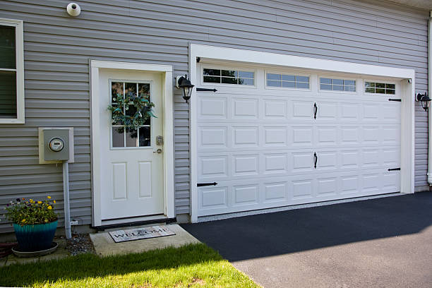 24/7 Emergency Garage Door Panel Replacement experts in Red Oak, NC